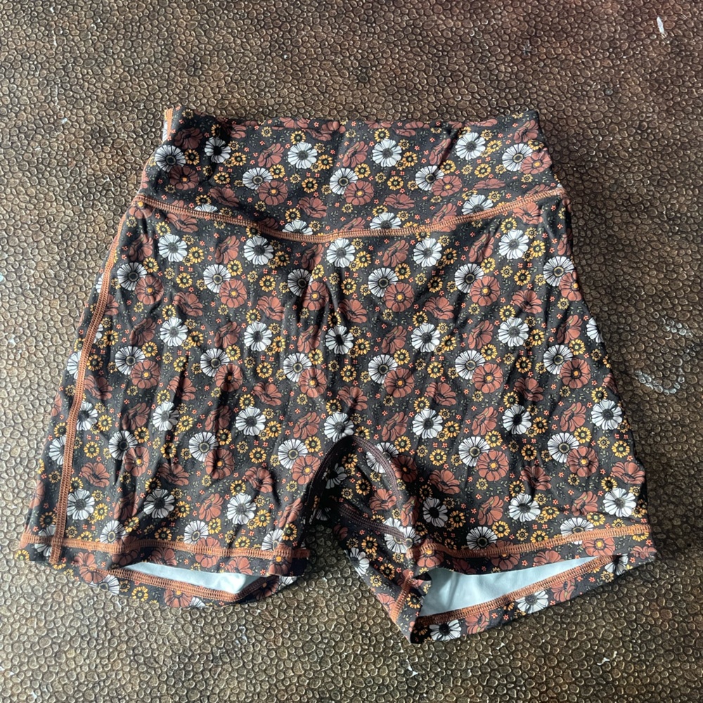 BuffBunny Floral Bike Shorts in Brown, White, Orange